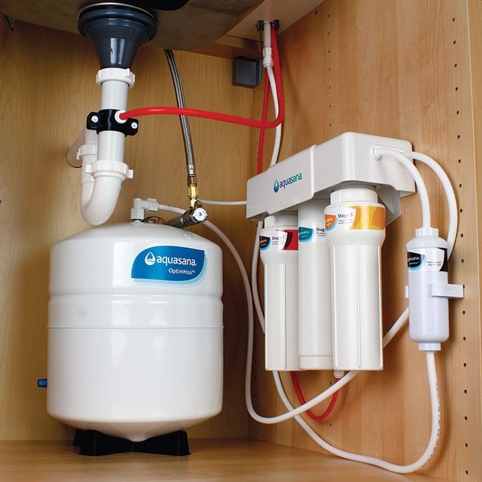 Under sink reverse osmosis water filtration system installed by Florida Master Plumbing